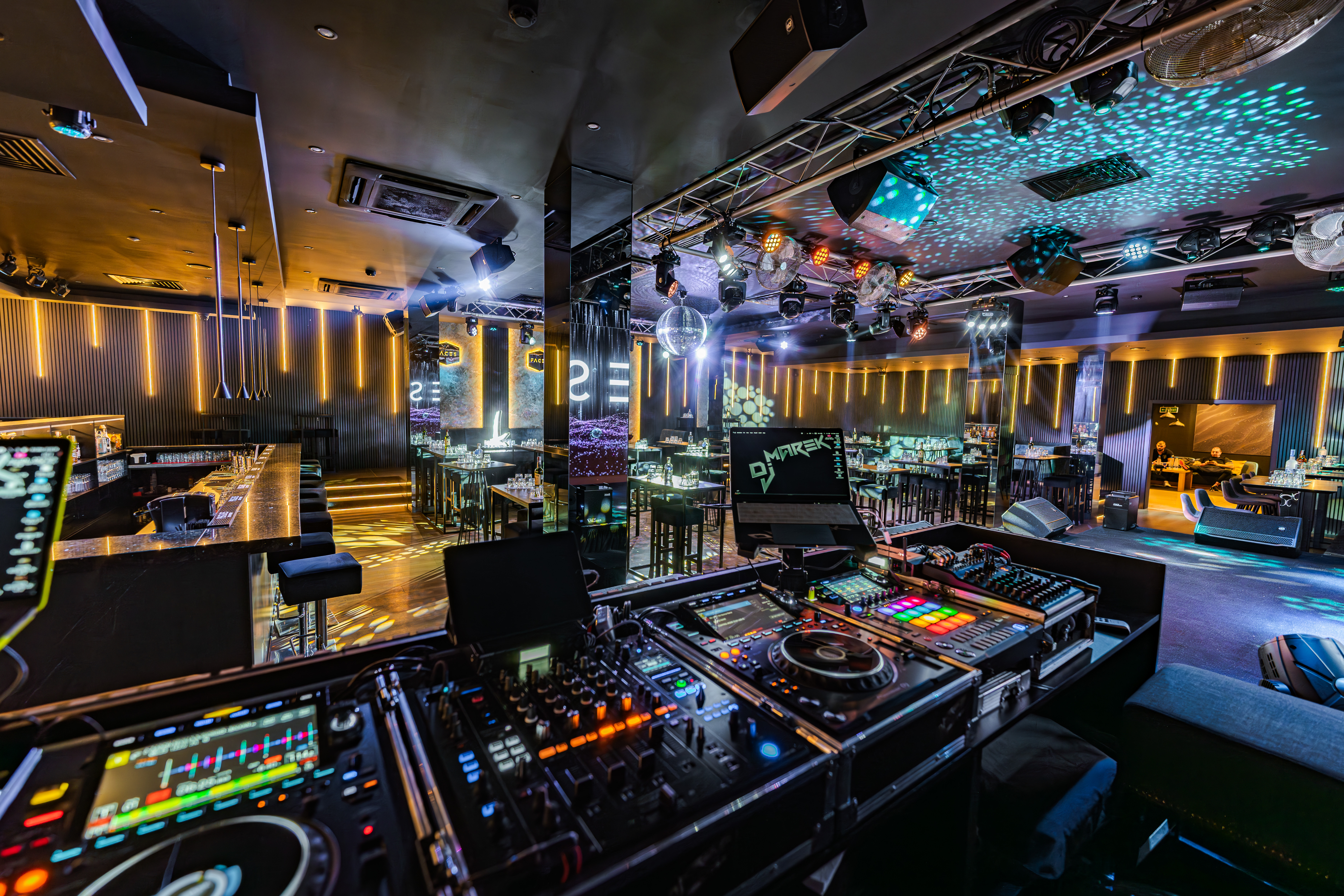 Faces Live Club