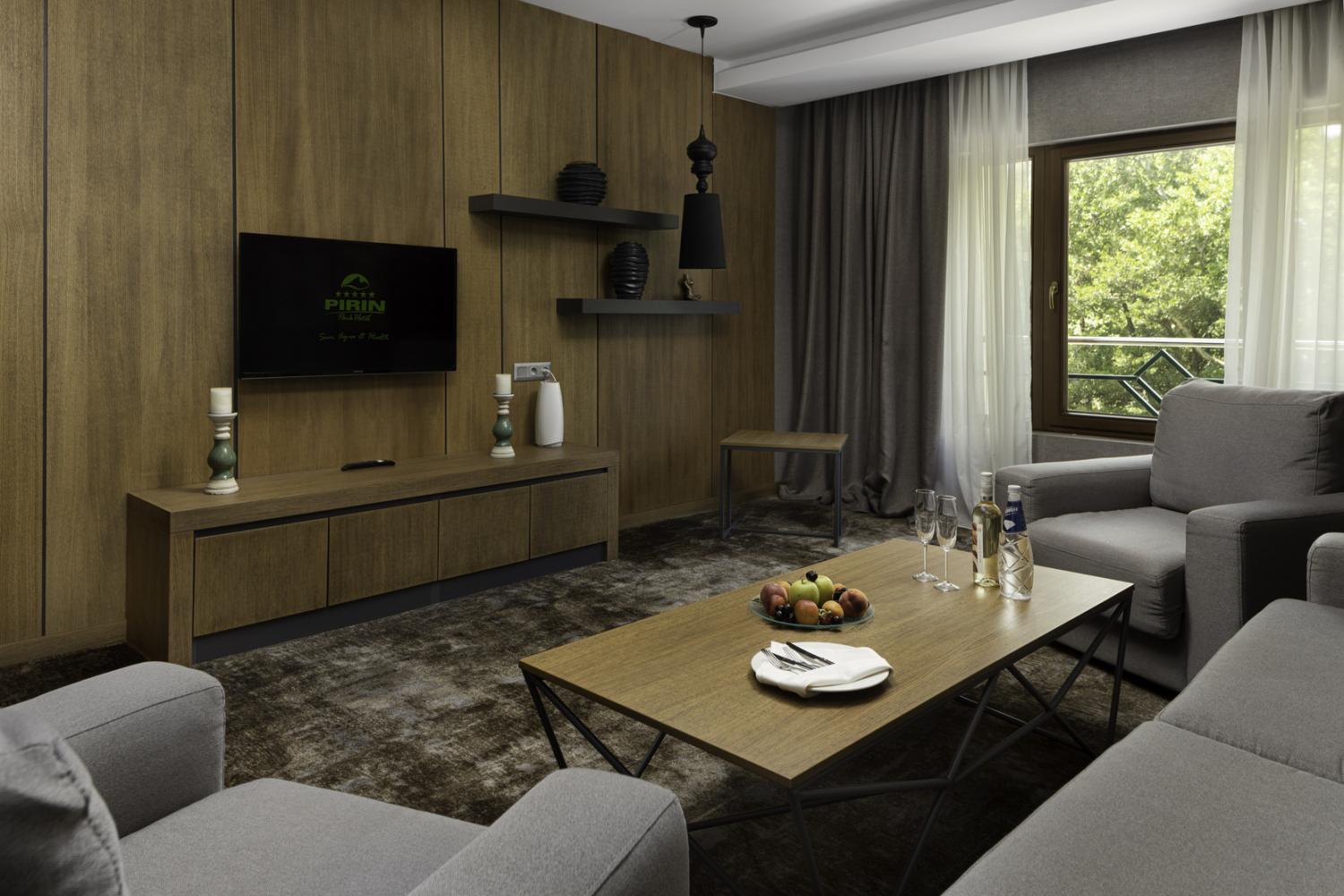 Deluxe Suite